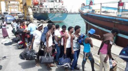 Ethiopian migrants board a boat in Yemen bound for Djibouti.