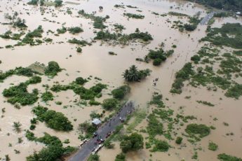 Over half a million people have been affected by flooding and landslides in central and southern Sri Lanka.