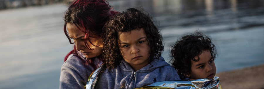Greece: 13,000 still trapped on islands