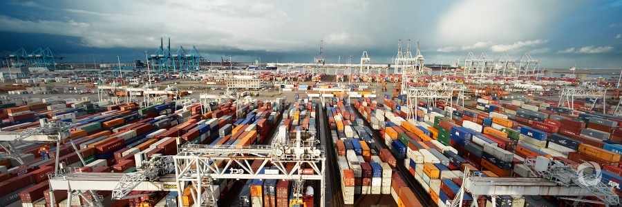 EUR 330 million EIB support to unlock traffic around the Port of Rotterdam EUR 330 million EIB support to unlock traffic around the Port of Rotterdam