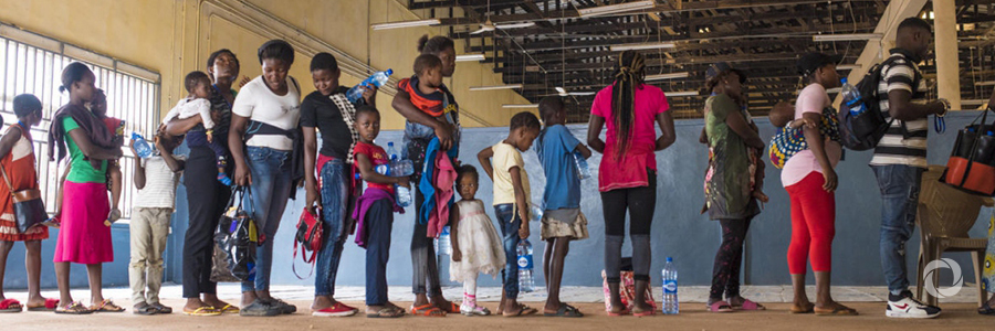 Cameroonian refugees flee clashes and find safety in Nigeria Cameroonian refugees flee clashes and find safety in Nigeria