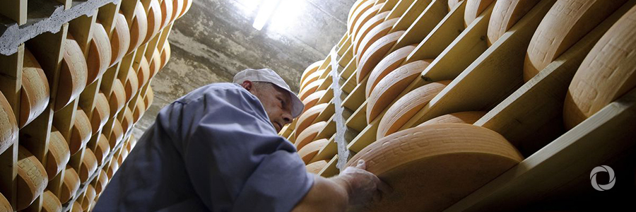 Sustaining livelihoods for communities Sustaining livelihoods for communities