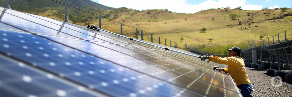 Costa Rica commits to fully decarbonize by 2050 Costa Rica commits to fully decarbonize by 2050