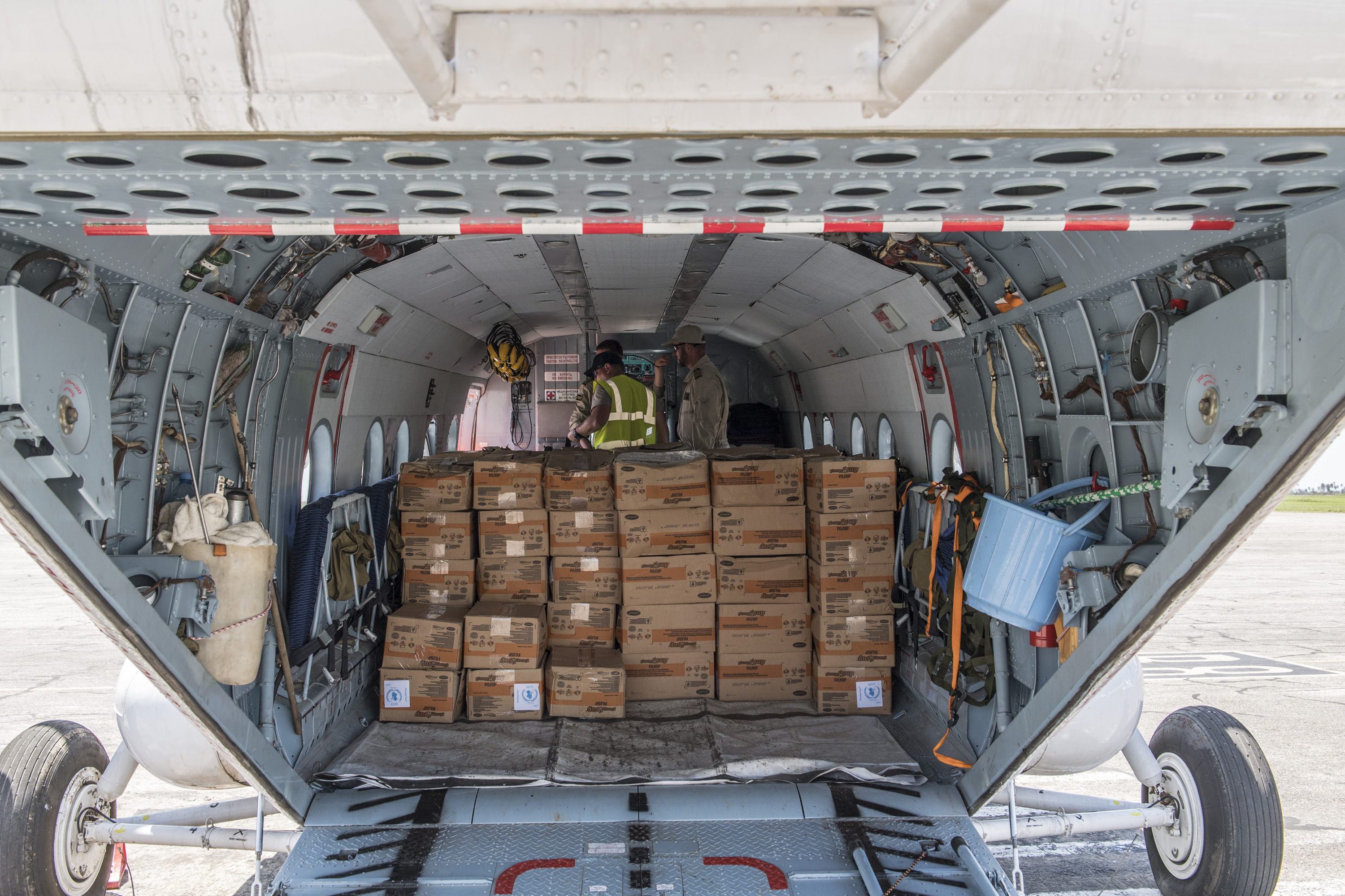 WFP speeding up food distributions in the Bahamas.