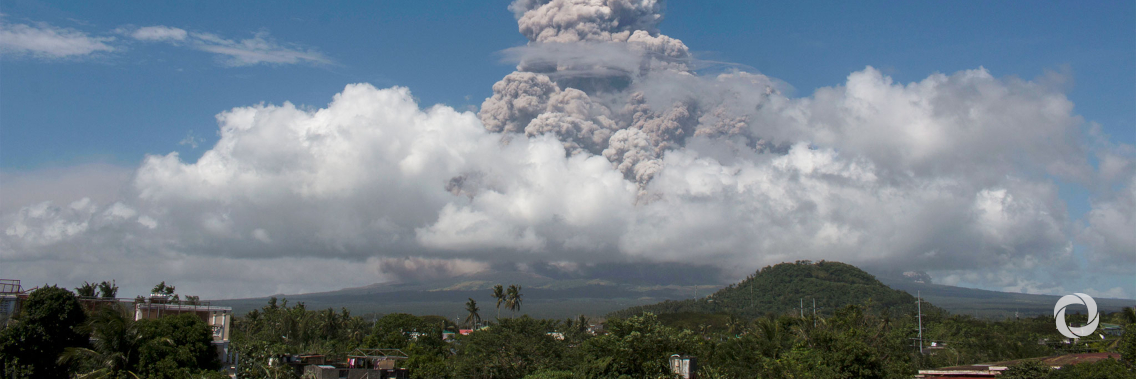 Philippines volcano: UN aid operation in place as thousands told to flee Philippines volcano: UN aid operation in place as thousands told to flee