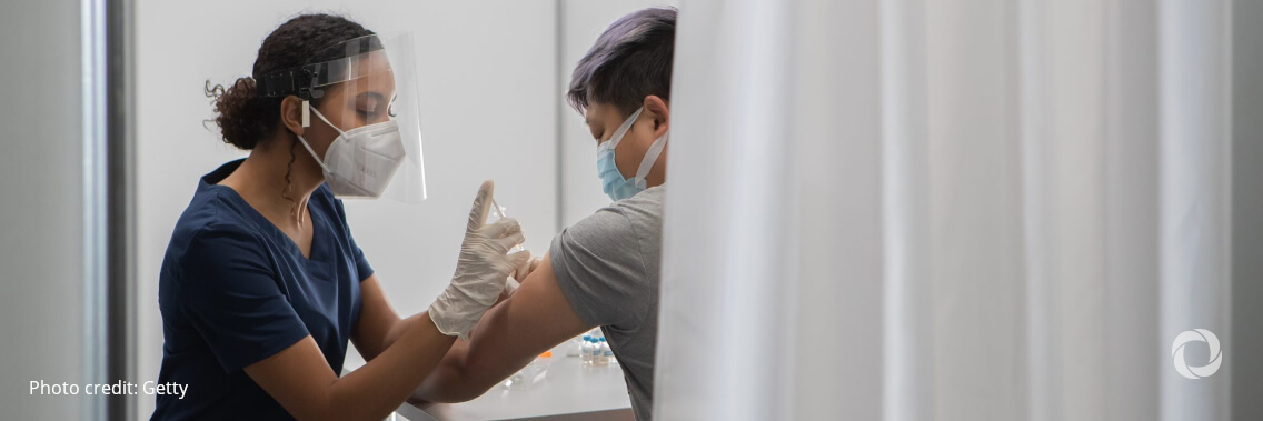 IOM launches COVID-19 vaccination campaign for migrants in Yemen