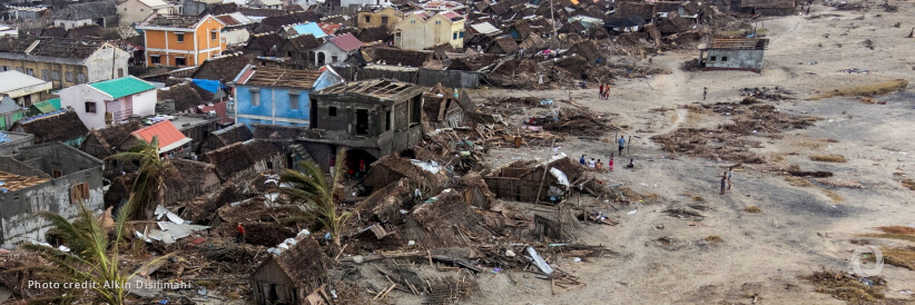 Tropical cyclones bring misery to millions, early warnings save lives Tropical cyclones bring misery to millions, early warnings save lives