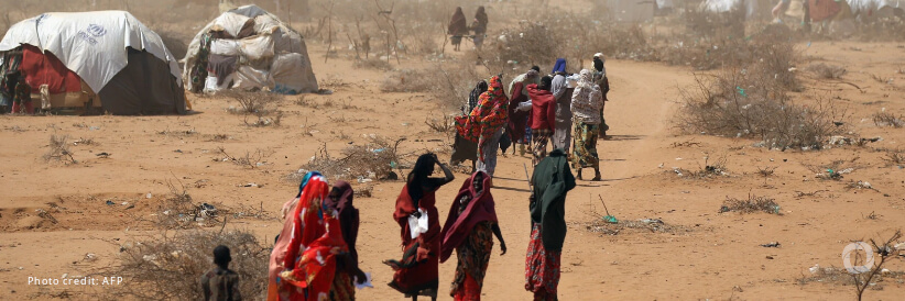 Drought and conflict force 80,000 to flee Somalia for Kenya’s Dadaab refugee camps Drought and conflict force 80,000 to flee Somalia for Kenya’s Dadaab refugee camps