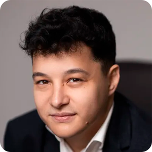 Artem Komolov, Advocacy, Communications and GR Expert