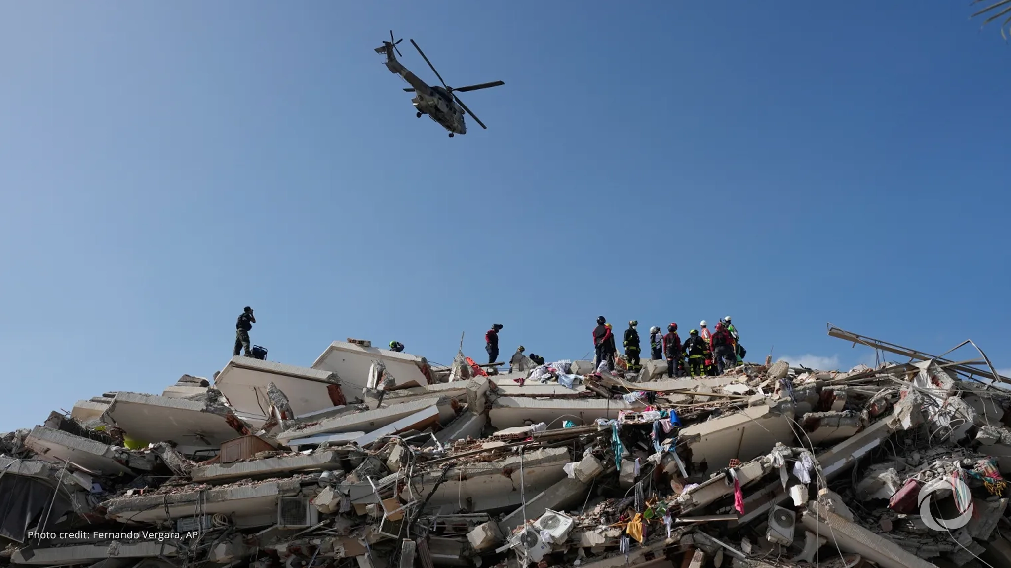 Venezuela quake: Search continues for survivors against "impossible odds