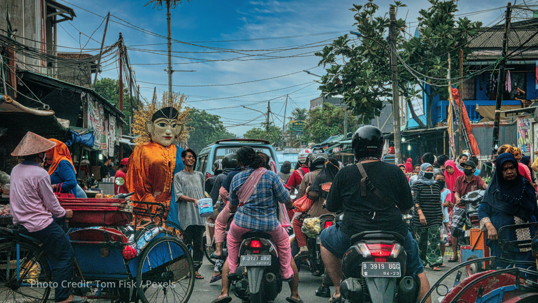 Forced online scams: IOM warns trafficking networks are booming
