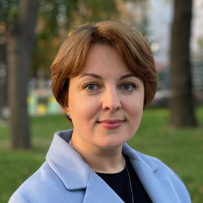 Alina T.