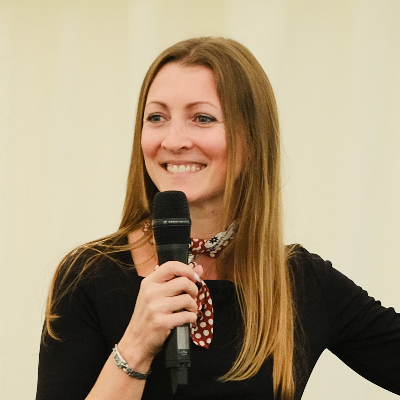 Dr Vikki B.