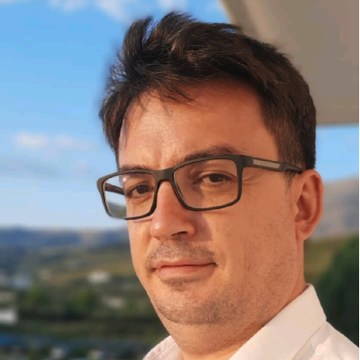 Endri R.