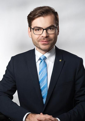 Florian W.