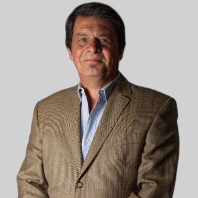 Luis T.