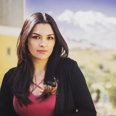 Maria Fernanda L.