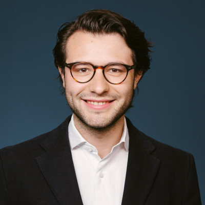 Maximilian F.