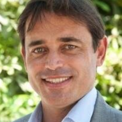 Nicolas D.
