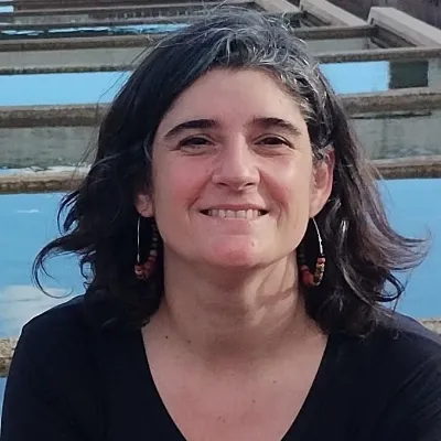 Paola V.