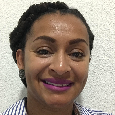 Rogéria Cristina D.