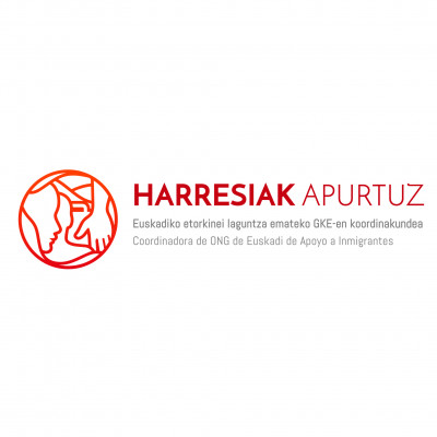 Euskadi NGO Coordinator to Support Immigrants / Harresiak apurtuz